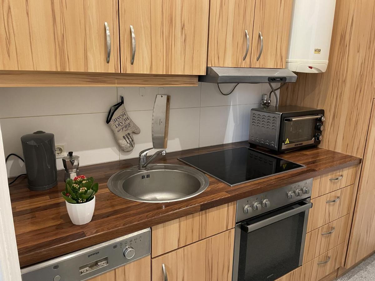 Central Sunny Flat With Free Parking Apartment Wien Ngoại thất bức ảnh