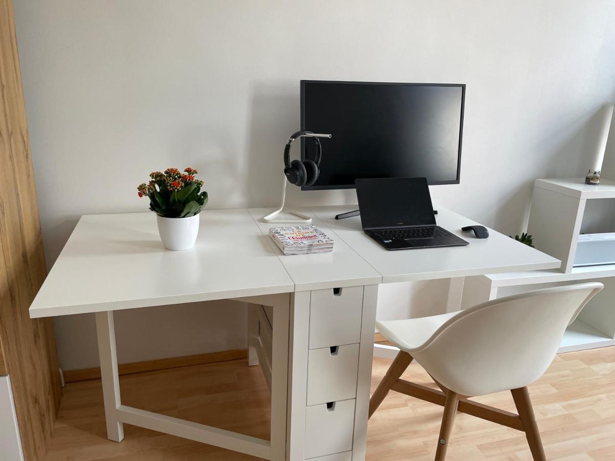Central Sunny Flat With Free Parking Apartment Wien Ngoại thất bức ảnh